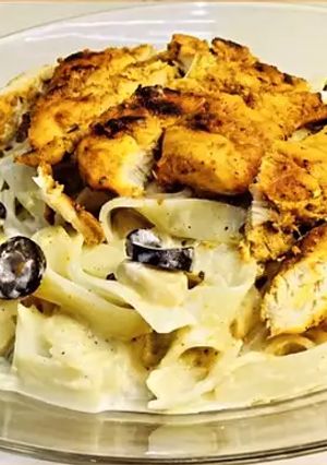 A picture of Restaurant style fettuccine Alfredo pasta❤️❤️.