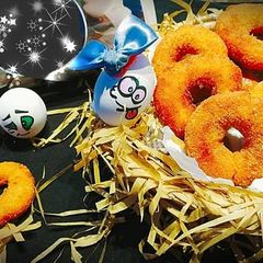 A picture of Chicken donuts.