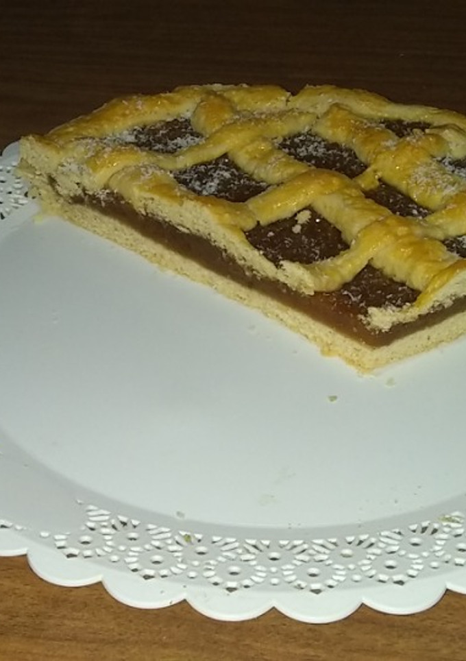 Una foto de Pasta frola de dulce de batata con chocolate