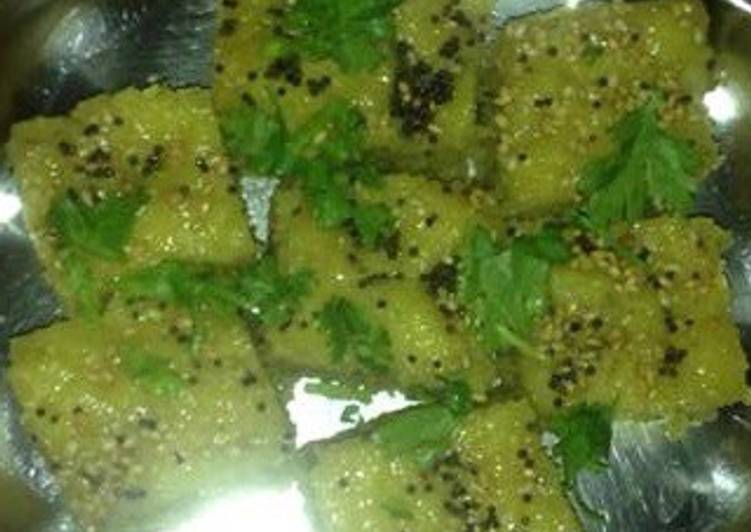 Rava Dhokla