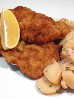 Tradícionális bécsi szelet recept (Wiener Snitzel) recept fotója