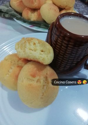 Una foto de Almojábanas típicas del interior de Colombia. Súper fácil 😋😋😋