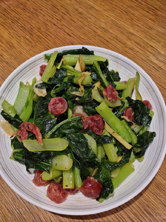 A picture of Kale with Chinese Sausage.