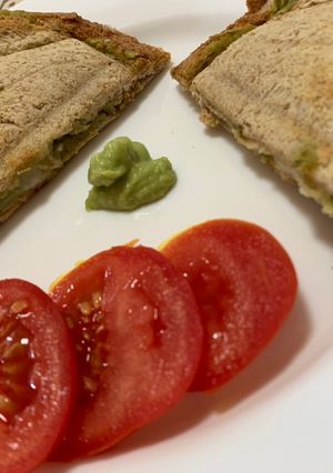 Avokádókrémes toast, light Mozzarella darabokkal 🧀🥪🥑 recept fotója