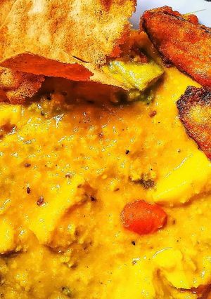 ডাল চালে খিচুড়ি রেসিপির প্রধান ছবি