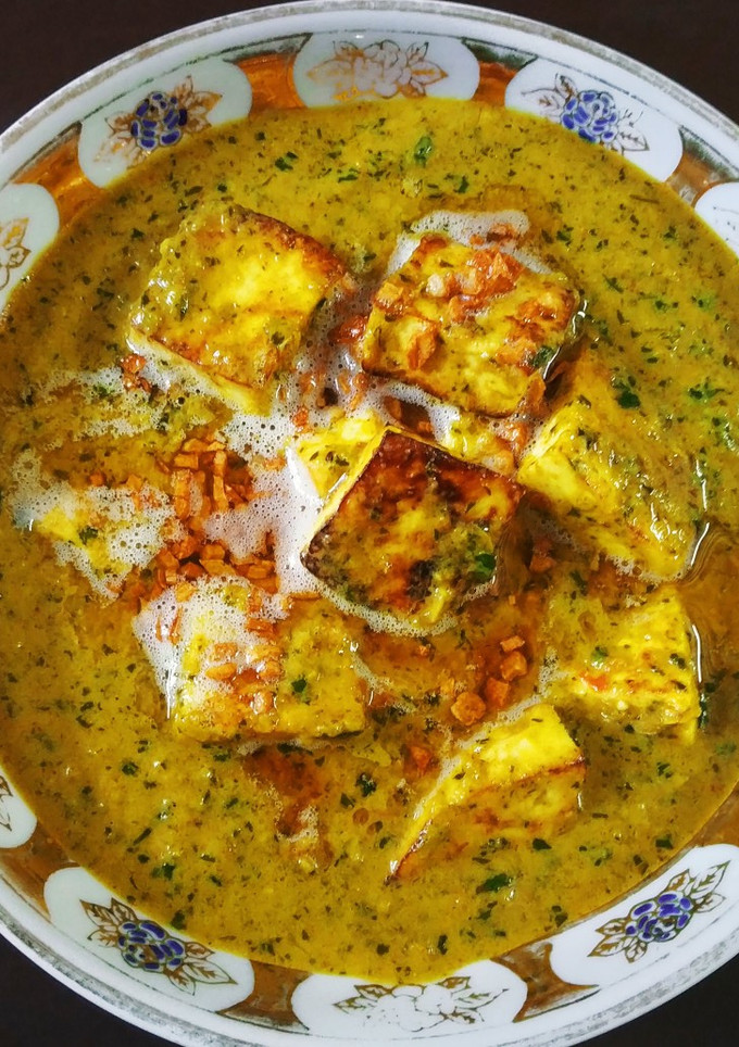 A picture of Lehsuni Methi Paneer.