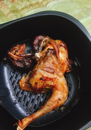 Hình của món Gà nướng mật ong - by nồi chiên không dầu.