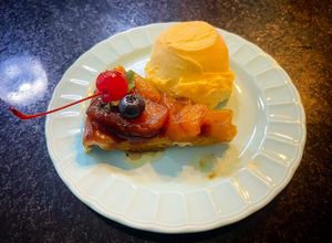 Una foto de Tarta Tatin de peras y manzanas 🍎 🍐