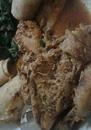 A picture of Stewed Chicken with chapo.