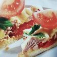Tostadas de atún con tomate y queso
