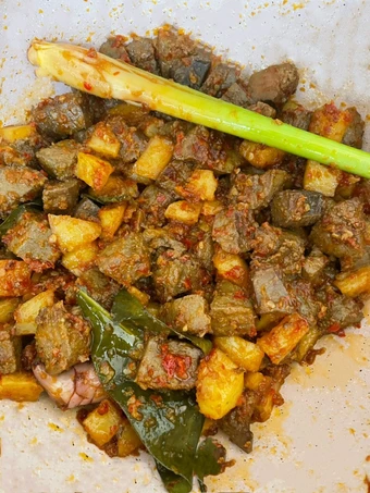 Cara Mudah Menyiapkan Resep Sambal Goreng Ati Kentang yang Uenak Anti Ribet, Uenak Banget