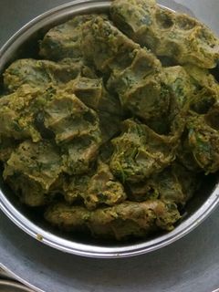 મેથીના મુઠીયા (Methi Muthiya recipe in Gujarati) રેસીપી મુખ્ય ફોટો
