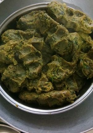 મેથીના મુઠીયા (Methi Muthiya recipe in Gujarati) રેસીપી મુખ્ય ફોટો