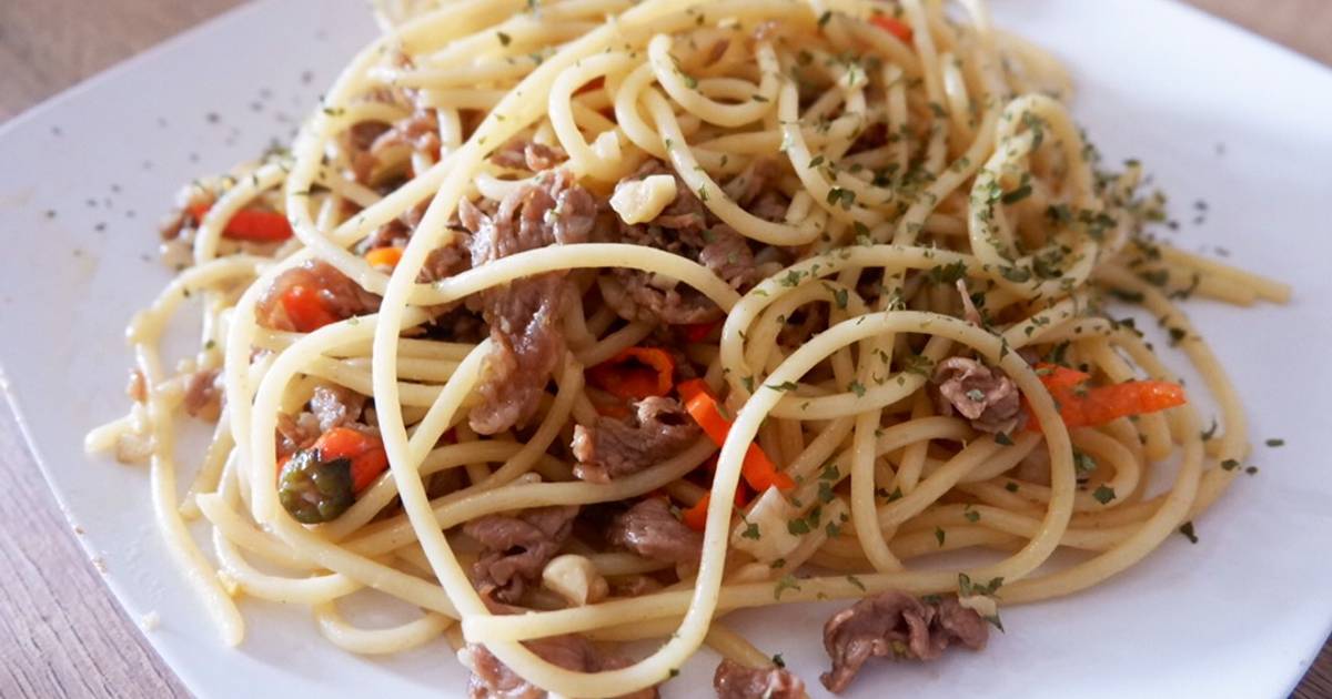 Resep 47 Spagheti Aglio Olio Beef Slice Oleh Cooking Art By Dewi Cookpad