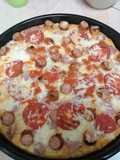 Choma sausage pizza