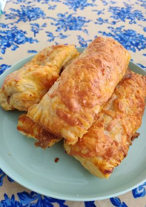 Foto resep Roti Sosis dengan Pastry Sheets