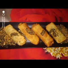 A picture of Peanuts masala rolls.