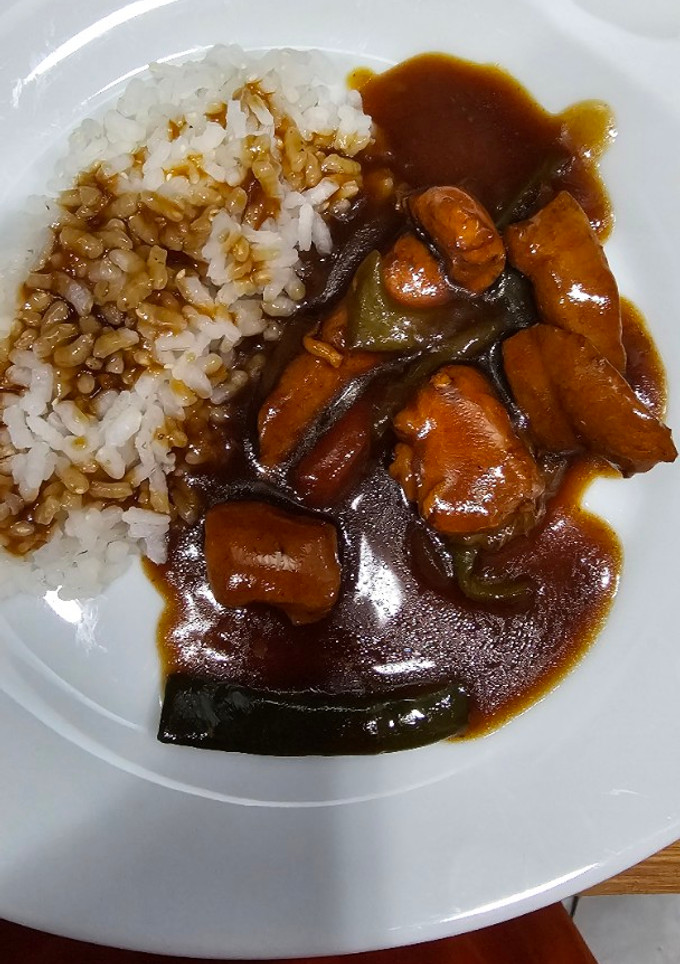 Una foto de Pollo con salsa de soja