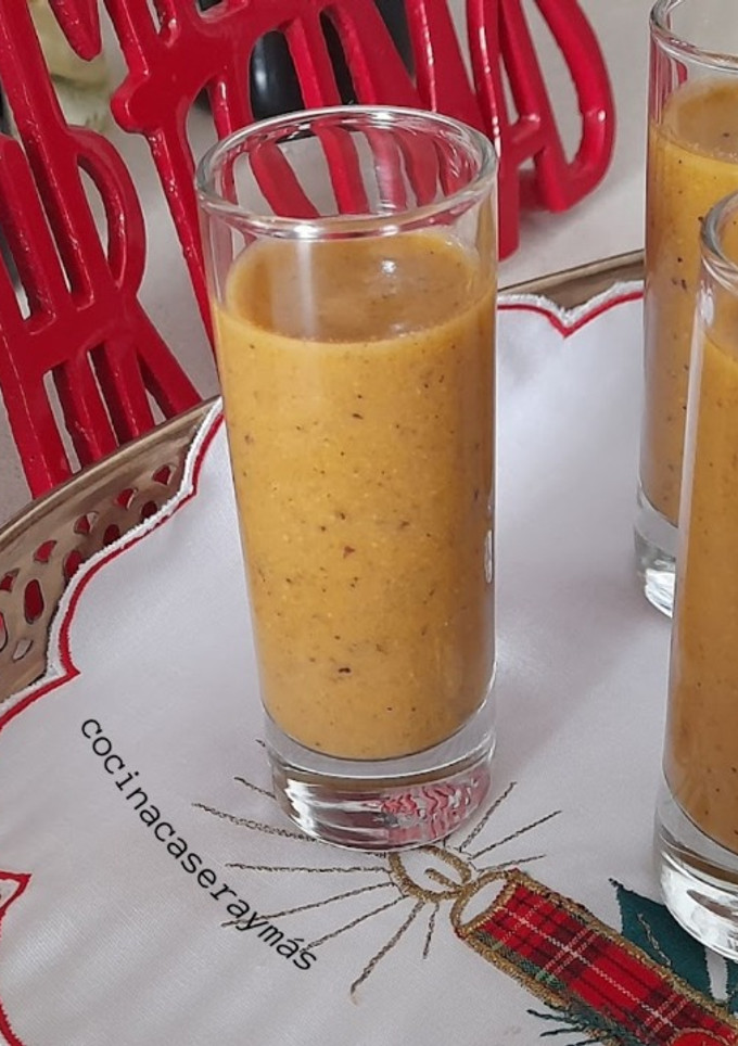 Una foto de Chupitos de caldito espeso de pintarroja