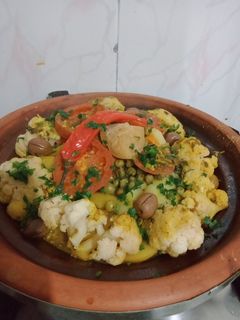 صورة لوصفة طاجين الدجاج بالخضر
