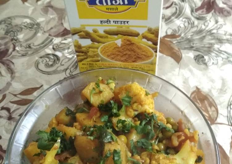 Steps to Prepare Favorite Mast aloo gobhi matter