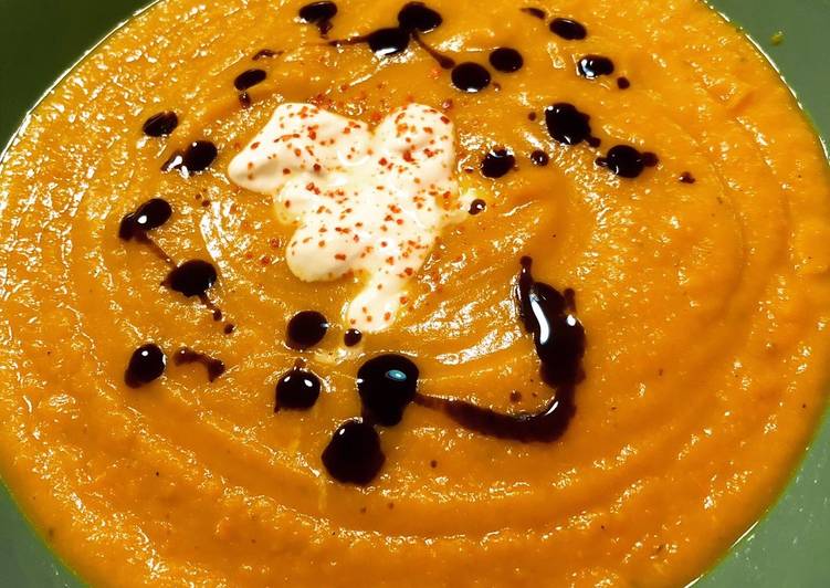 How to Make Homemade Kürbissuppe