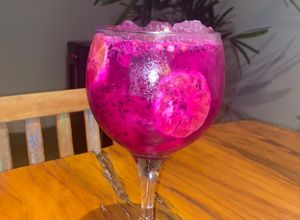 Foto de Gin tônica de Pitaya
