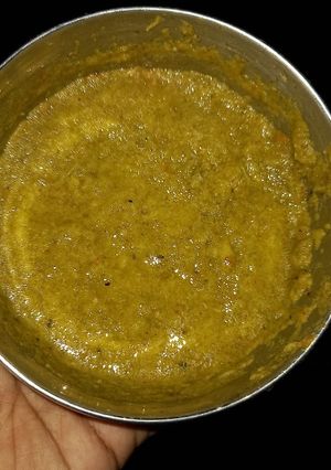 कच्चे आम और पुदीने की चटनी (kacche aam aur pudine ki chutney recipe in Hindi) रेसिपी मुख्य फोटो