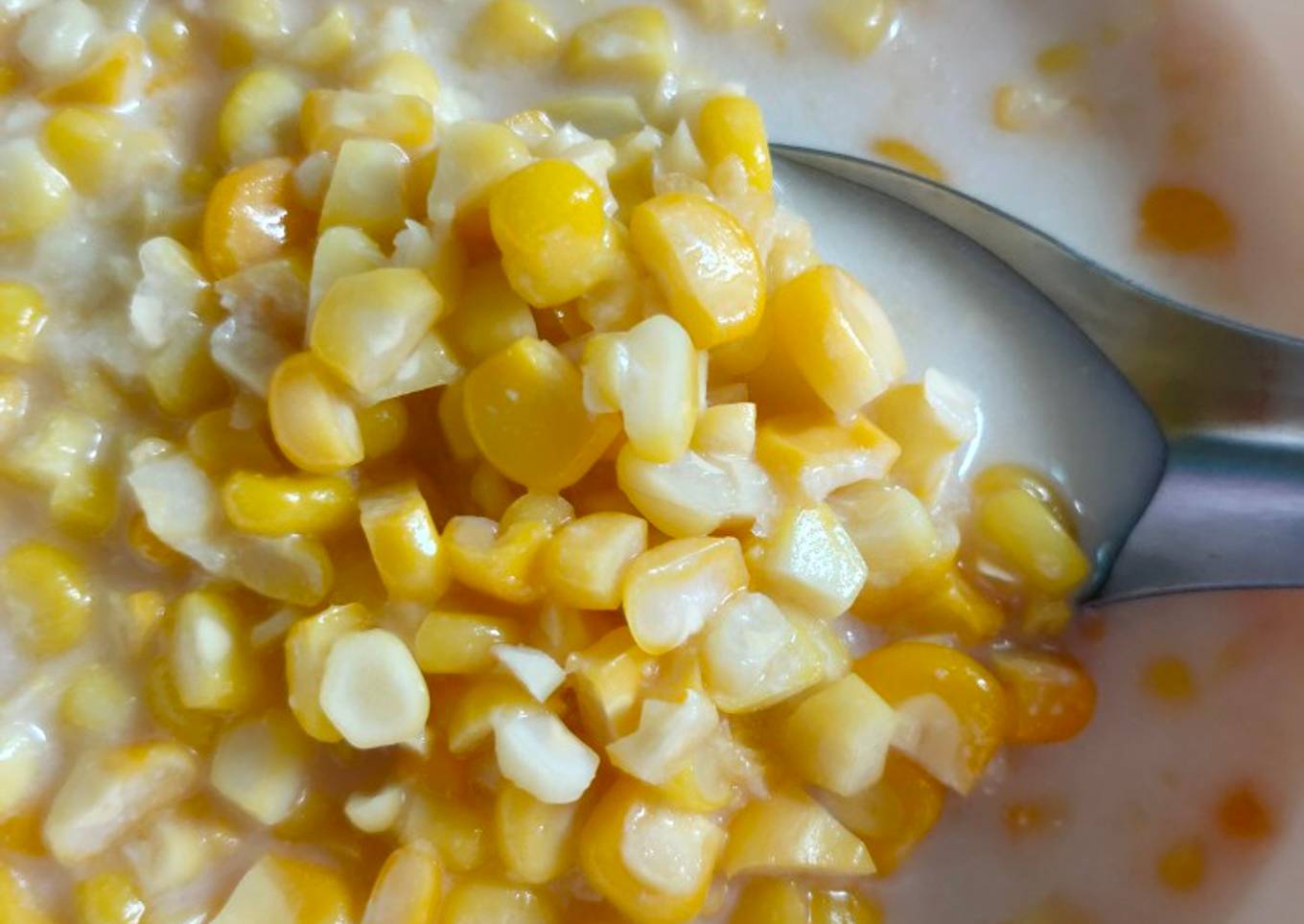 Sweet corn with coconut milk (บวดข้าวโพด)