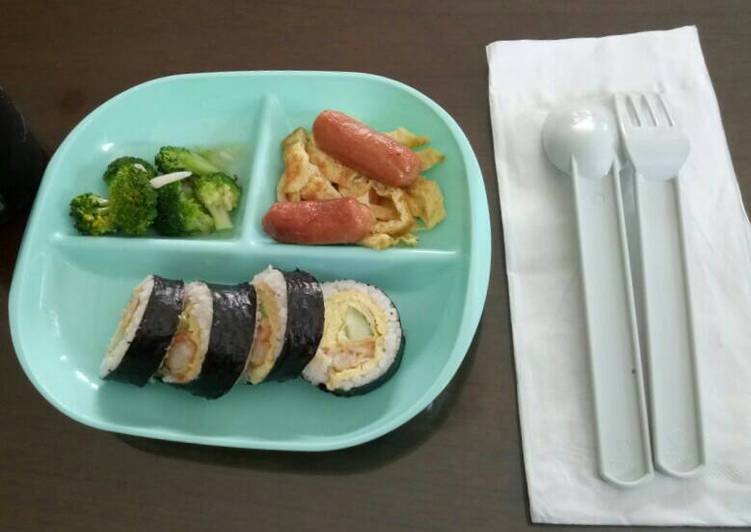 Makan siang adam sake