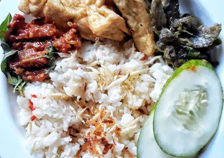 Nasi Liwet Rice Cooker