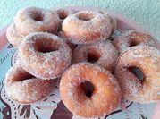 Una foto de rosquita con harina 0000