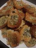 خبز بالثوم والزعتر (مقرمش ولذيذ) 😋