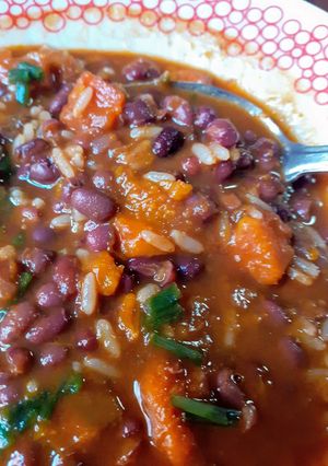 Una foto de Sopa Cremosa de Porotos Azuki o Porotos Aduki