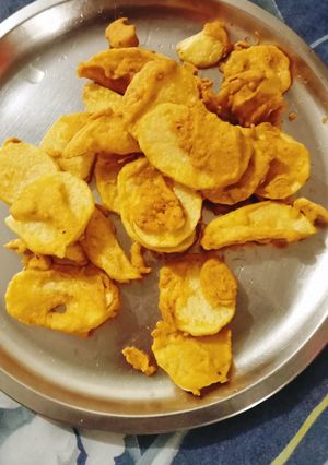 आलू की पकौड़ी (aloo ki pakodi recipe in Hindi) रेसिपी मुख्य फोटो