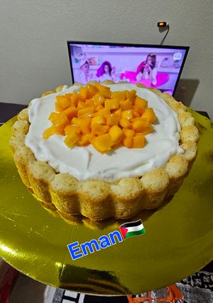 صورة لوصفة كيكة الحليب الساخن بالكريمة والمانجا🍋