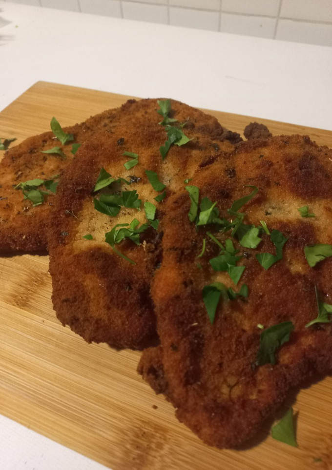 Una foto de Milanesas de pollo 🍗