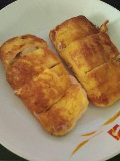 รูปของ ขนมปังทอดใส้ไก่ชีส