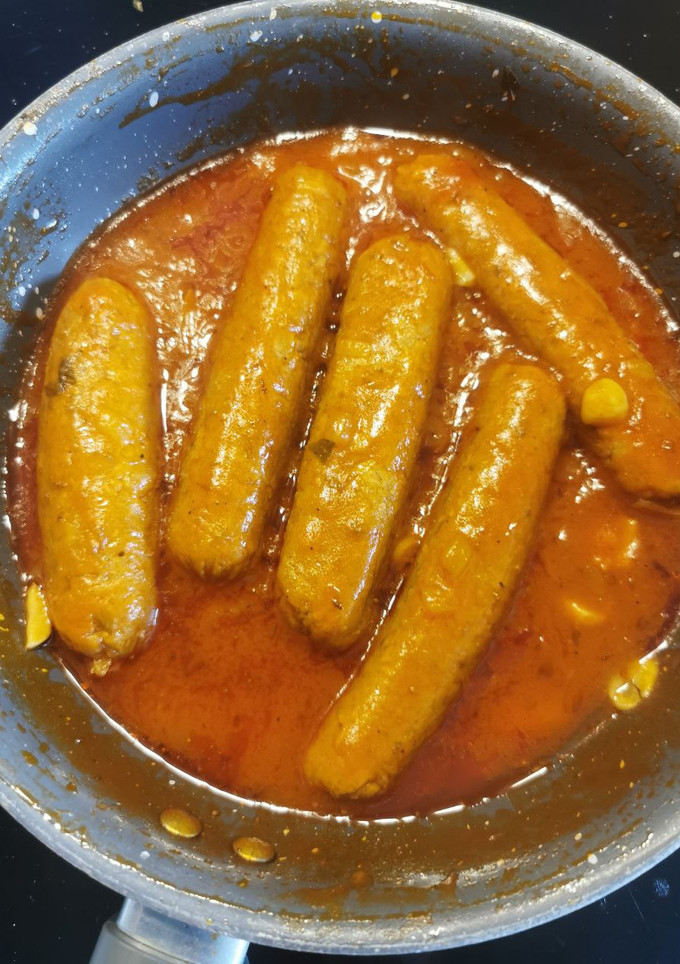 Una foto de 212. Longanizas veganas en salsa de tomate