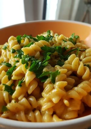 Una foto de Pasta al curry ahumado (sin colar)