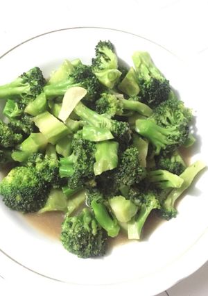 Foto resep Cah Brokoli Bawang Putih