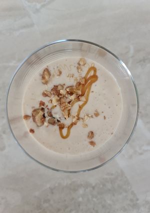 A picture of Banana and peanut butter smoothie.