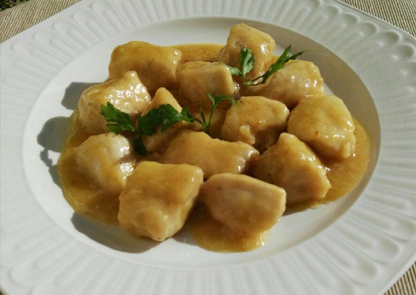 Pollo en salsa de naranja