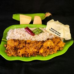 A picture of Onam Sadhya Kootu Curry With Kerala Matta Red Rice.