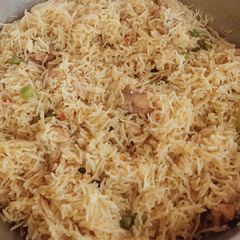 A picture of چکن مٹر پلاؤ 🥗🍛.