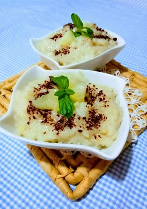 Una foto de Arroz con leche a la menta + melón. Una delicia