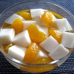 A picture of Almond Milk Jelly.
