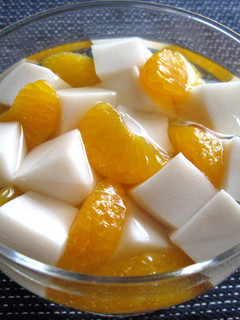 A picture of Almond Milk Jelly.