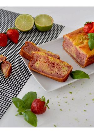 Une photo de Marbré léger Fraise – Citron – Basilic