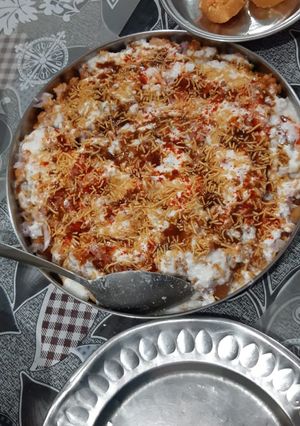 चटपटी पापड़ी चाट(Chatpati papdi chaat recipe in Hindi) रेसिपी मुख्य फोटो